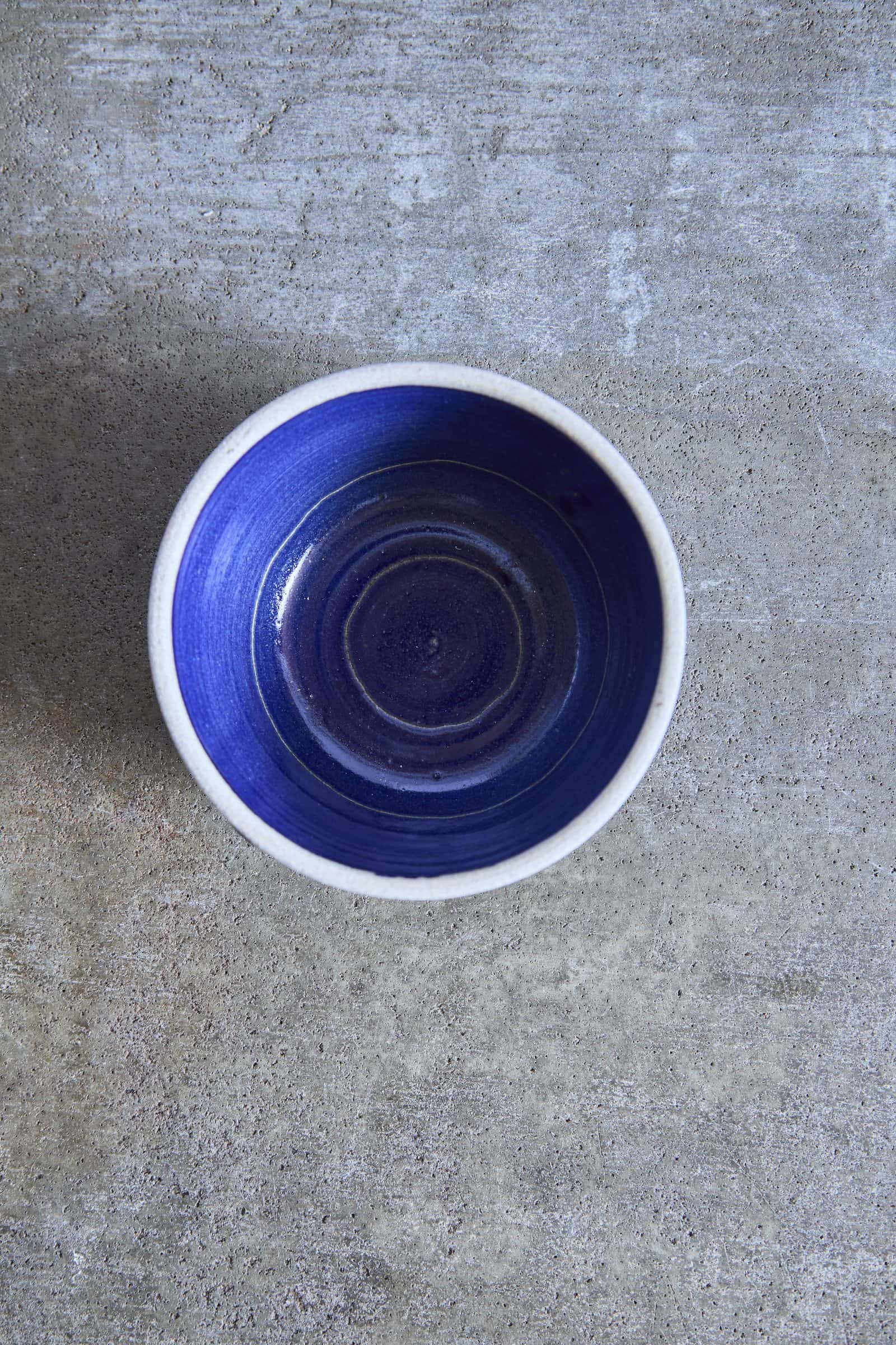 Scored Circles Bowl, Indigo on White Clay
