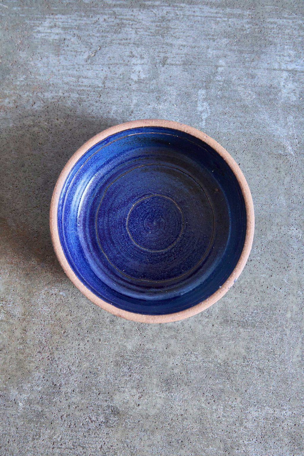 Scored Circles Bowl, Indigo on Natural Clay