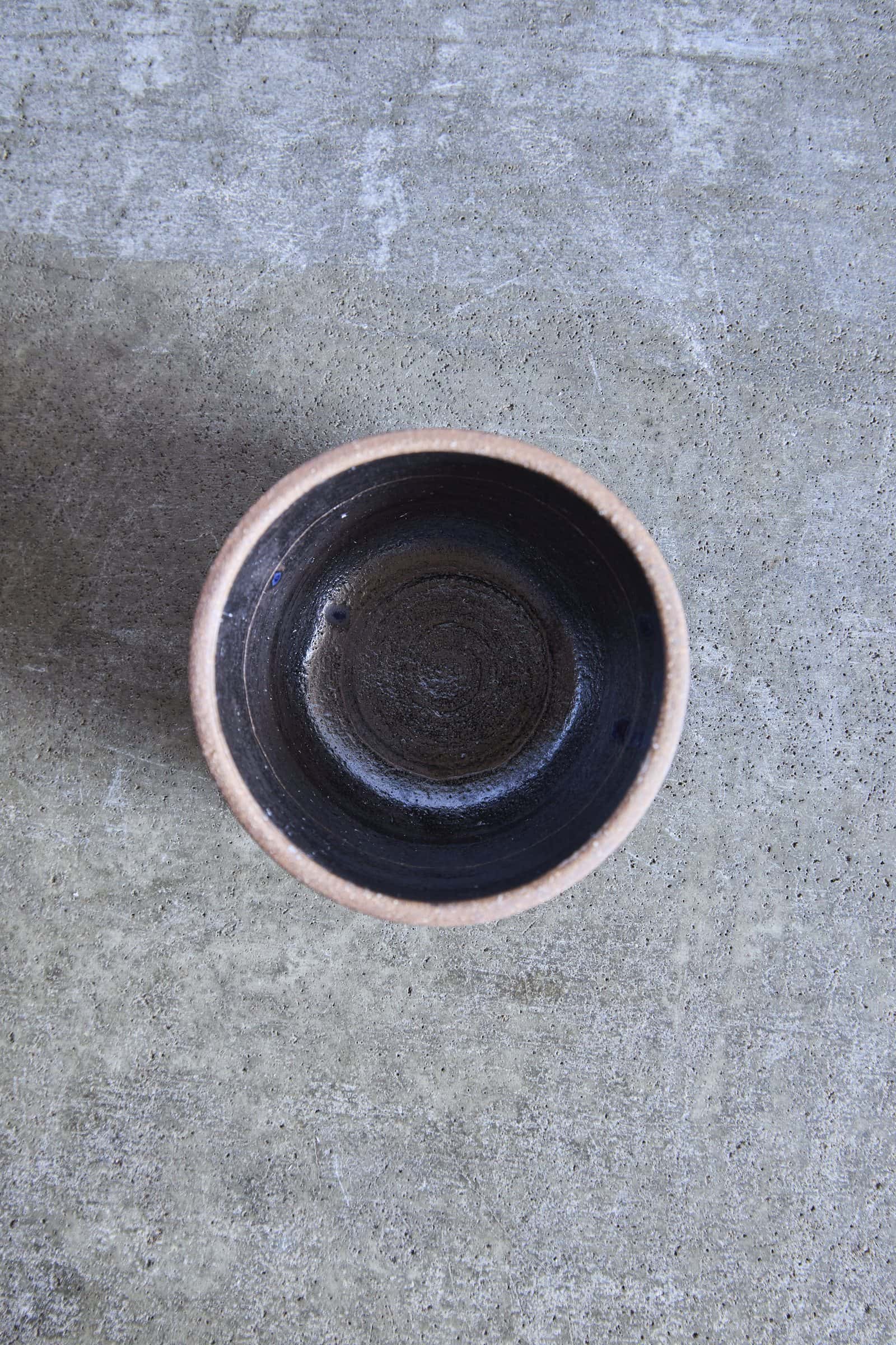 Scored Circles Bowl, Indigo on Natural Clay