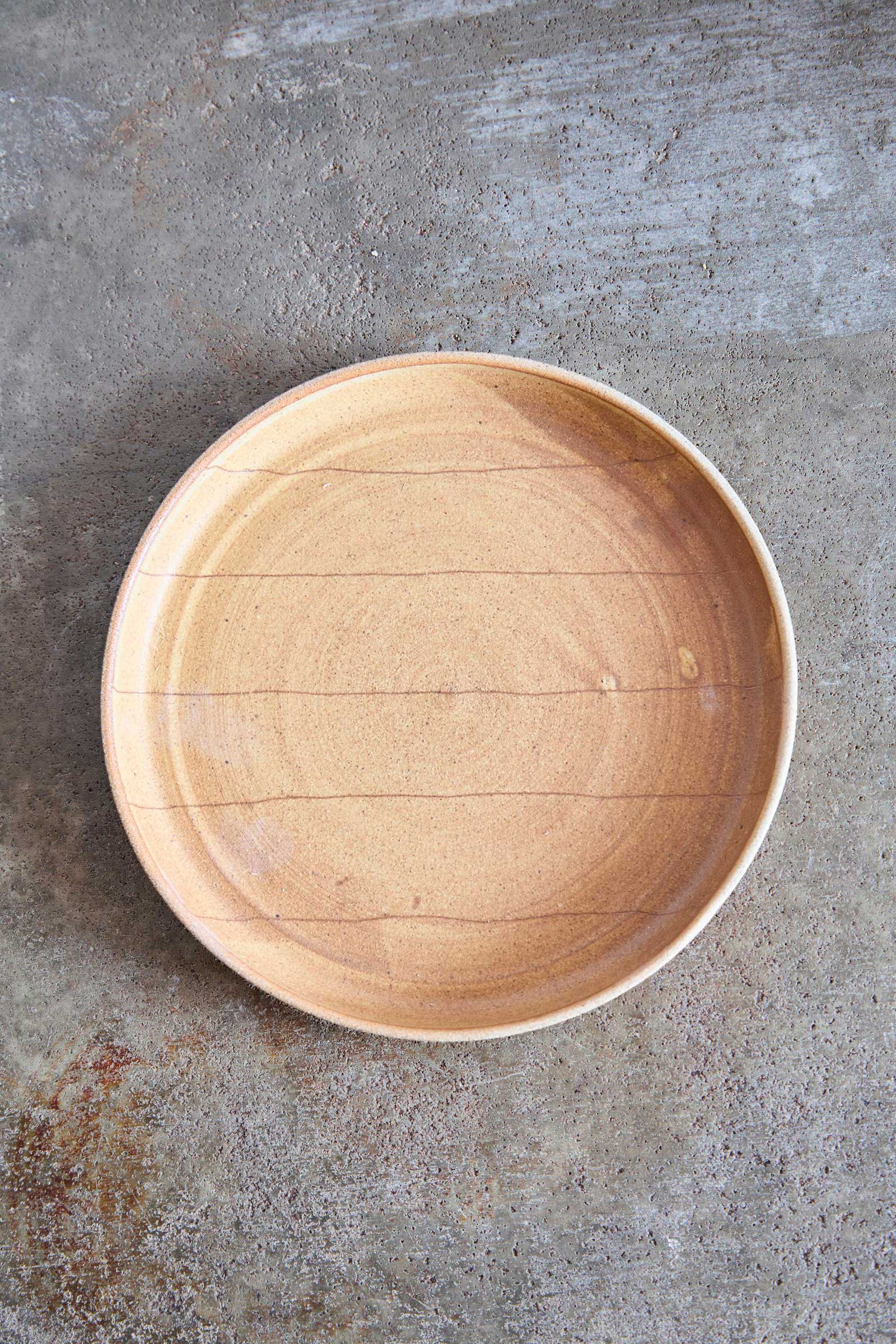 Scored Lines Plate, Yellow on White Clay