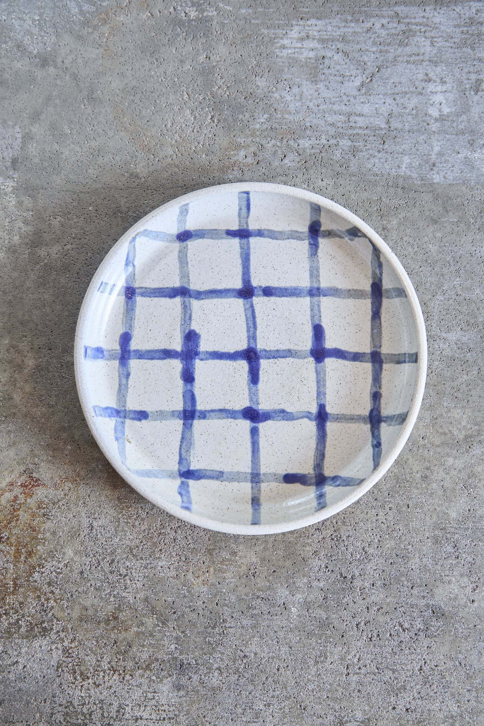 Picnic Basket Plate, Indigo Picnic on White Clay