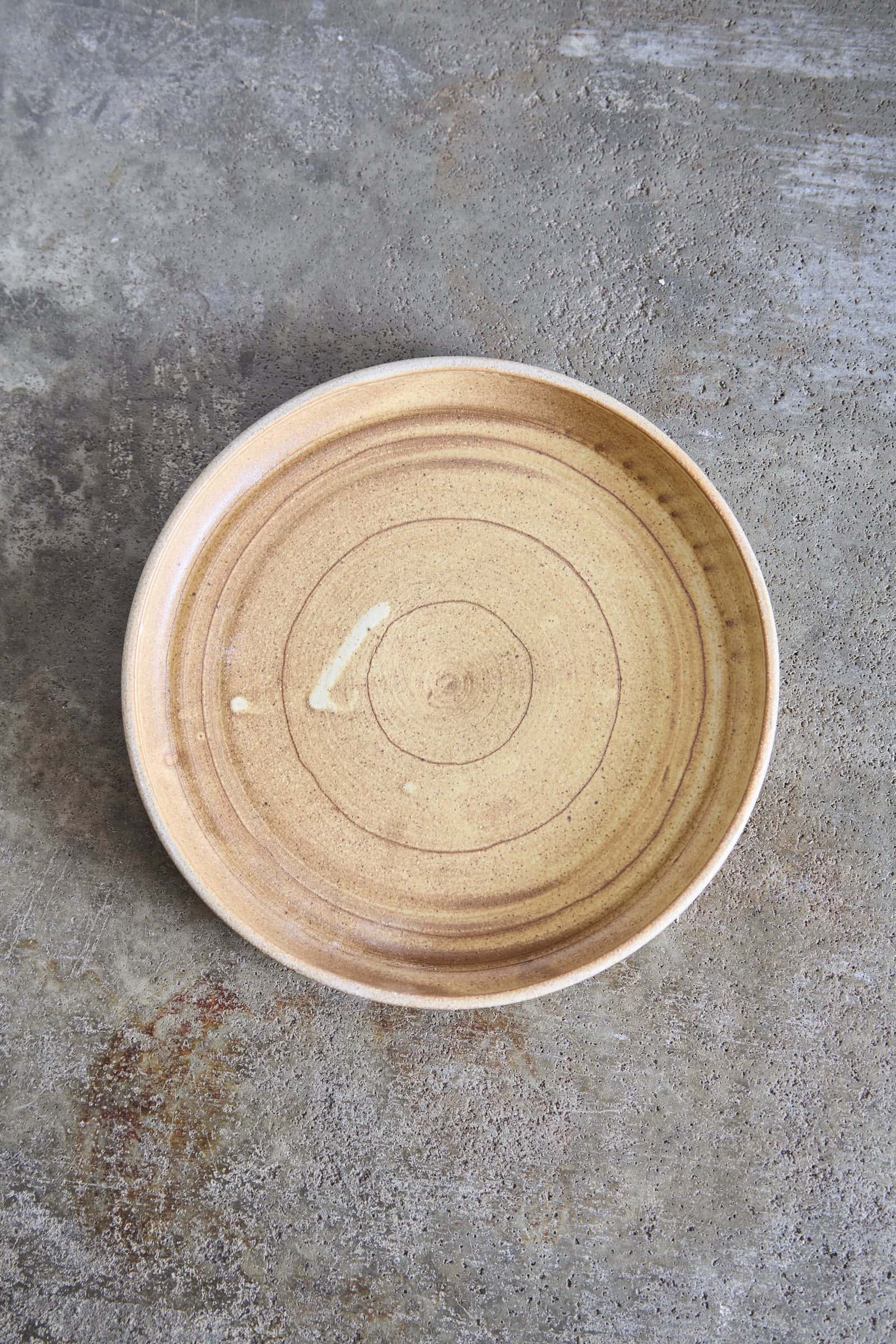 Scored Circles Plate, Yellow on White Clay